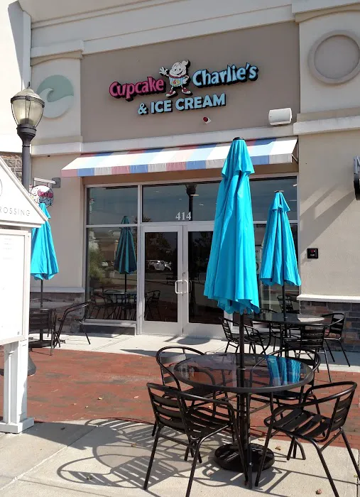 Cupcake Charlie's Picture 3
