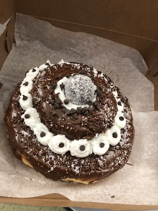 N and J Donuts Picture 10