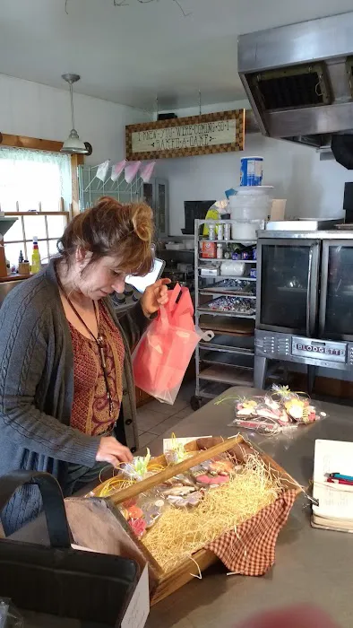 June's Bakeshop Picture 6