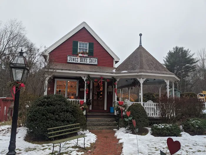 June's Bakeshop Picture 9