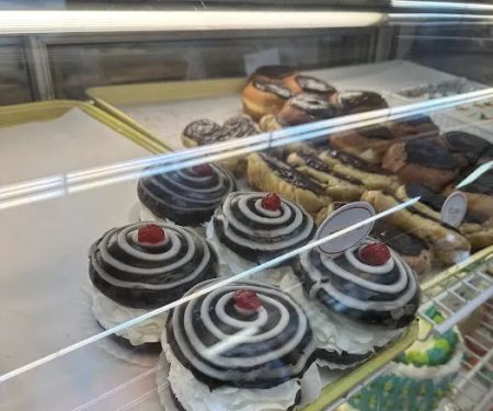 Chmura's Bakery