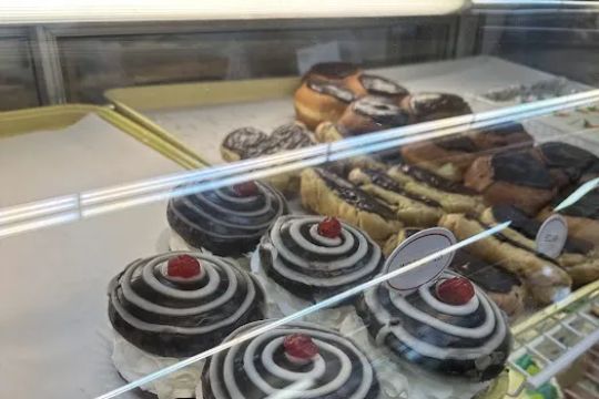 Chmura's Bakery