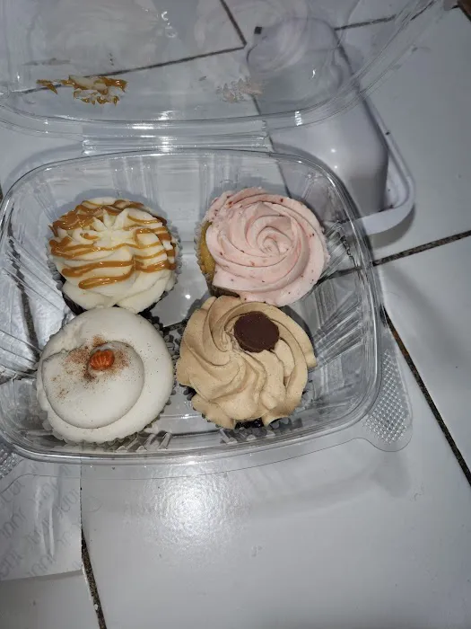 Patty Cakes Gourmet Cupcakes Picture 3