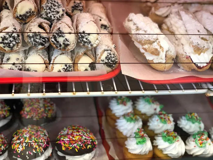 Bernardino's Bakery Picture 9