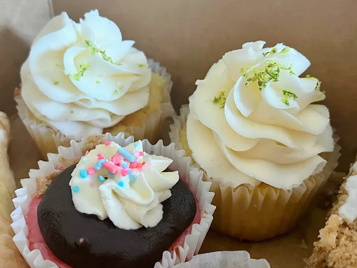 Chrissy G's Bakery Picture 8
