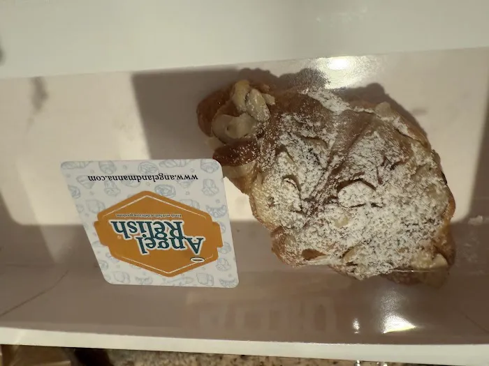 Angel and Manna Bakery Picture 6