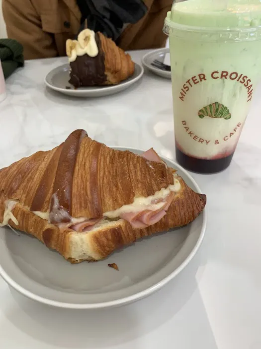 Mister Croissant Bakery & Cafe Picture 10