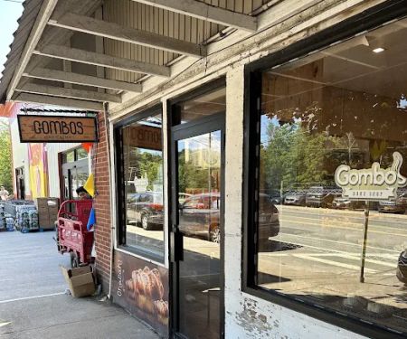 Gombo's Heimishe Bakery