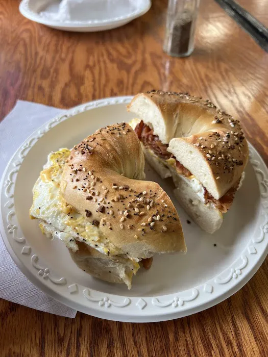 Henry's Bagel Cafe Picture 3