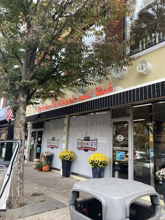 Ronnie's Hot Bagels Hillsdale Picture 6