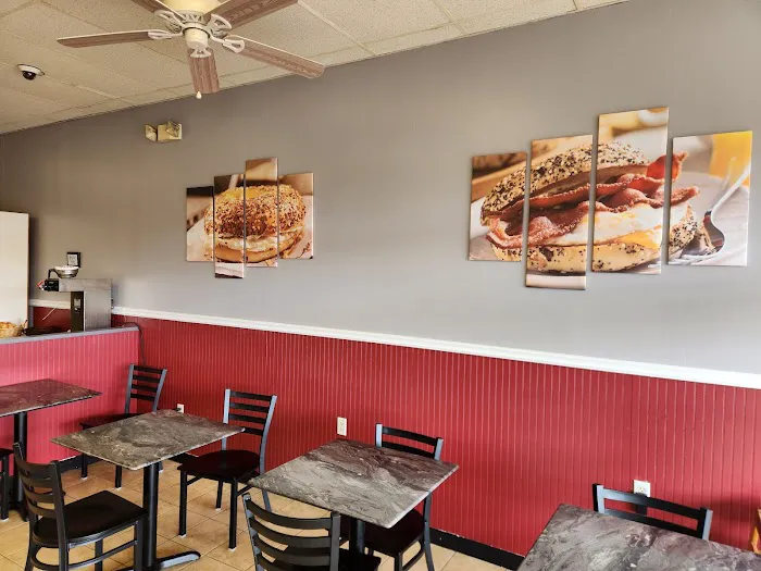 B 'n B Bagels Picture 10