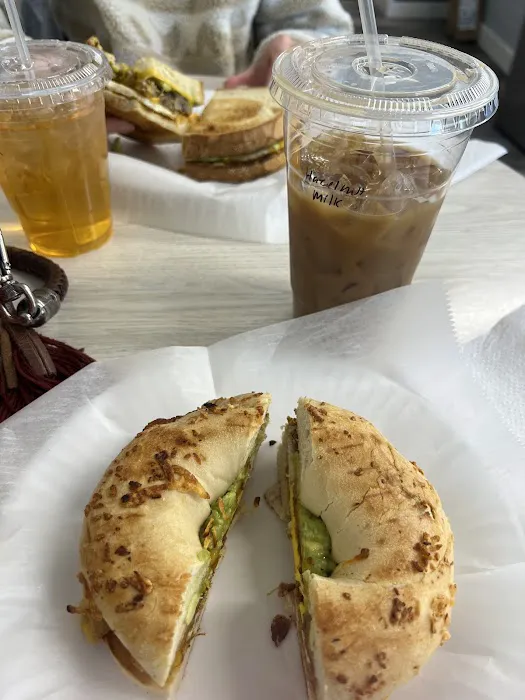 Frontline Cafe and Bakery Picture 3