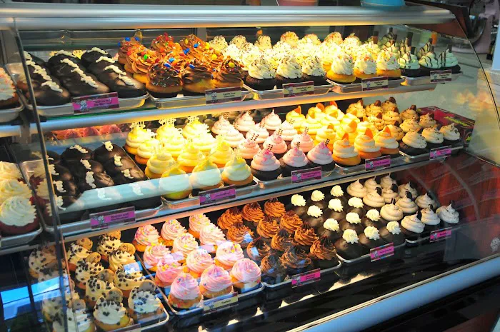 Cupcake Charlie's Picture 1