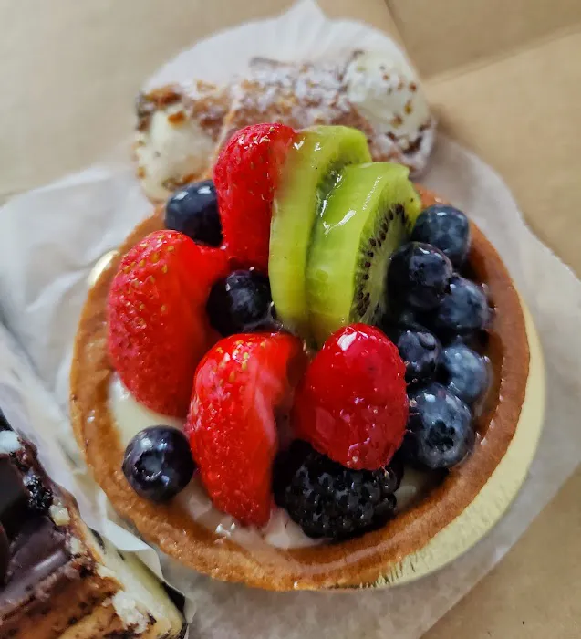 White's Bakery & Cafe Picture 9