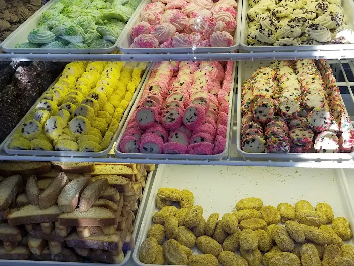 Guarino's Pastry Shop Picture 9
