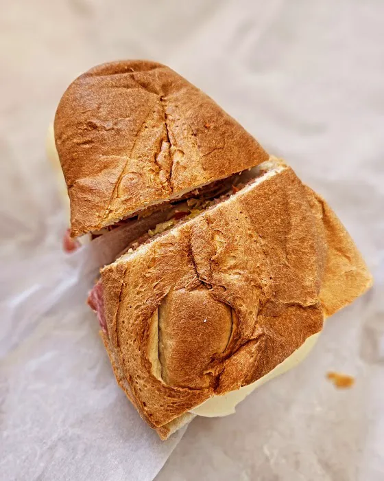 Giovanni's Italian Bakery and Deli Picture 2