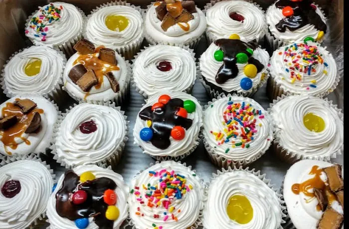 Phyl's G.I.L.T.E. Bakery Service Picture 2