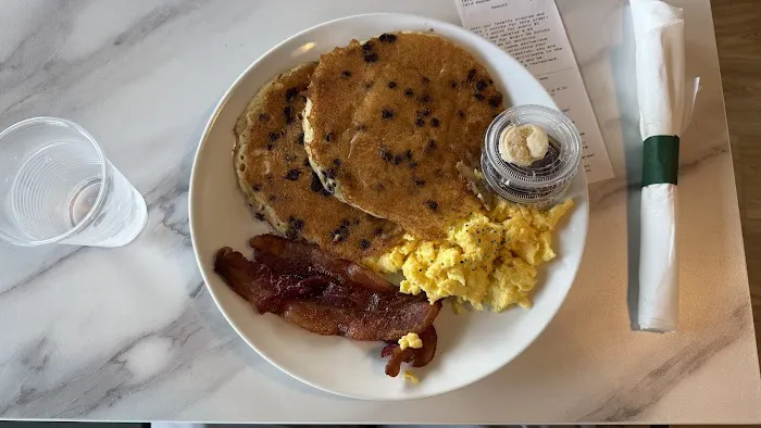 Twist Bakery & Cafe Picture 3