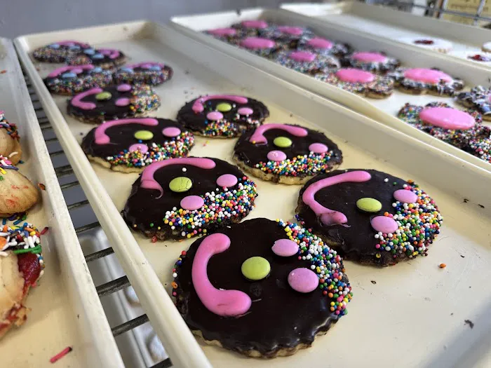Oneg Heimishe Bakery Picture 2