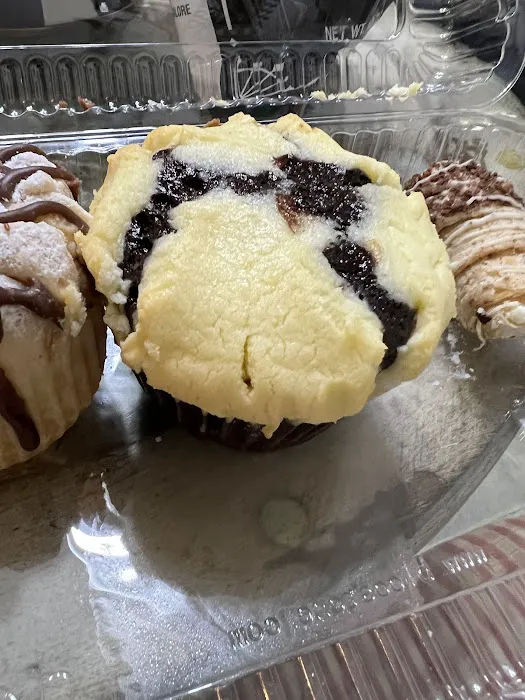 Taam Eden Bakery Picture 10