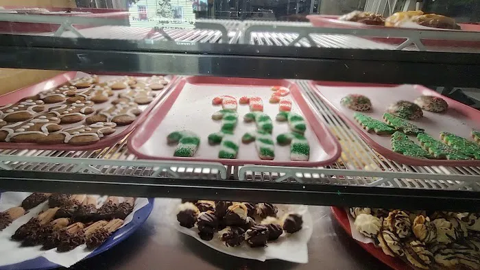 Floyd & Bobo's Bakery and Snack Palace Picture 8