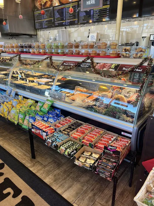 Adam's Bagels Cafe & Deli - River Vale Picture 3
