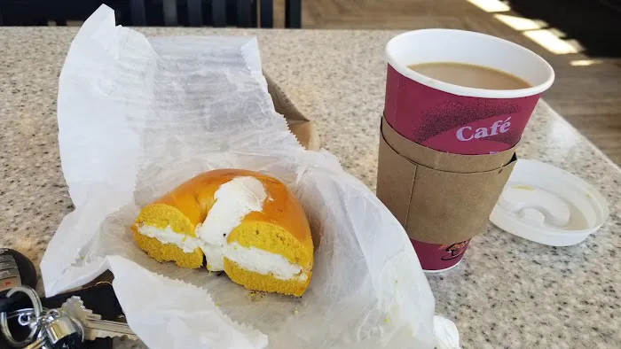 Adam's Bagels Cafe & Deli - River Vale Picture 7