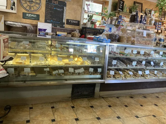 Palma's Bakery Picture 6