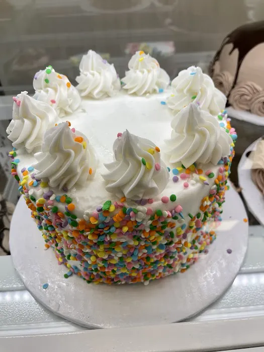 Gerardo's Cupcakes Galore Picture 1