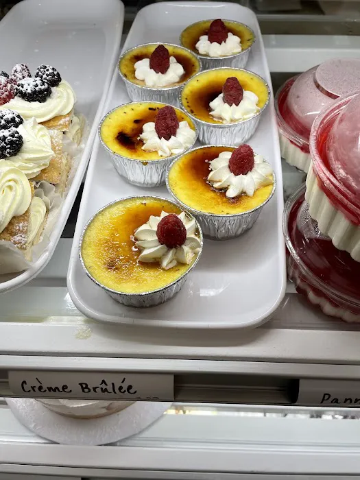 Gerardo's Cupcakes Galore Picture 9
