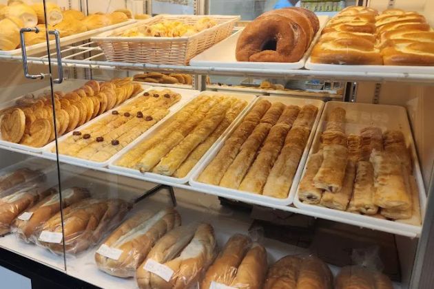La Central Bakery & Cafe