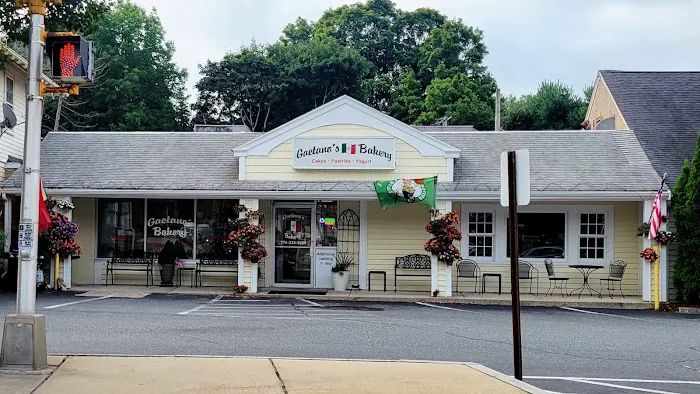 Gaetano's Bakery Picture 3