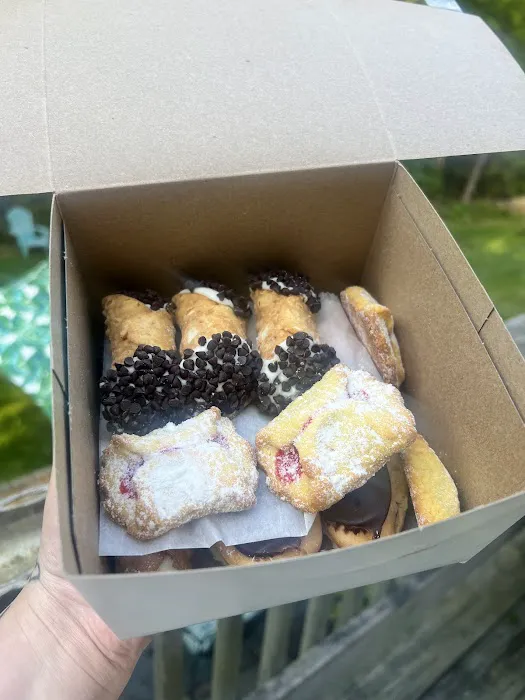 Gaetano's Bakery Picture 4