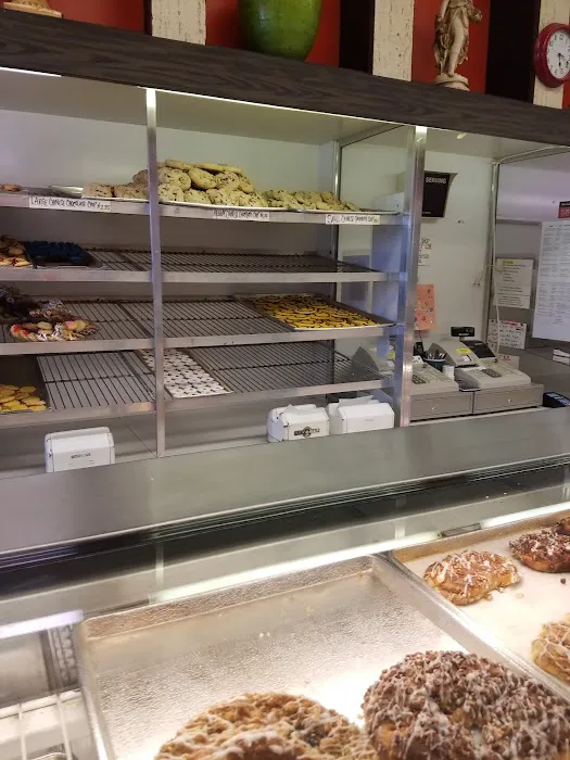 Reinholds Quality Bakery Picture 10
