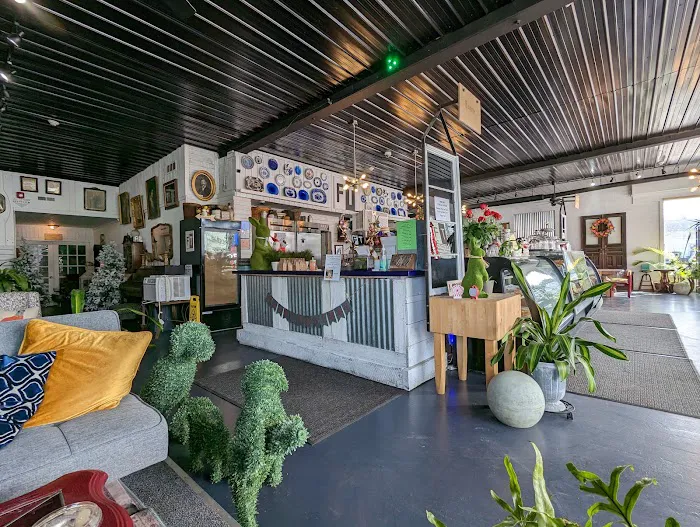 The Fifth Tier Baking Studio and Coffeehouse Picture 1