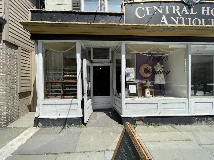 Violet's Bakery Picture 1