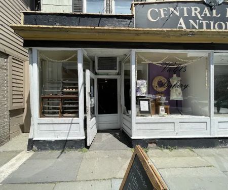 Violet's Bakery