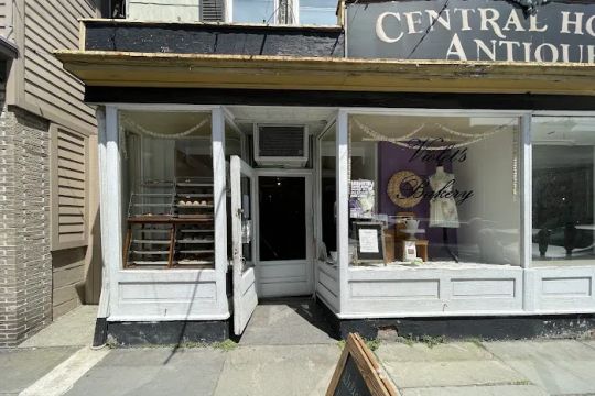 Violet's Bakery