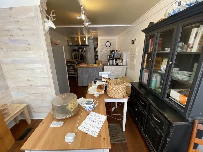 Violet's Bakery Picture 9