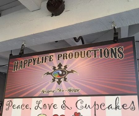 Peace, Love & Cupcakes