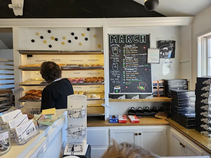 Duke's Donut Worx Picture 6