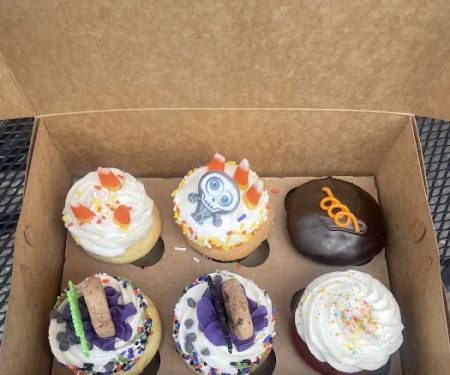 Cupcake Charlie's