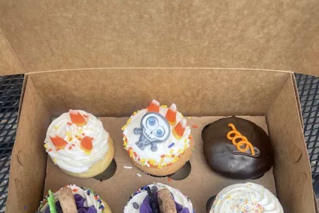 Cupcake Charlie's