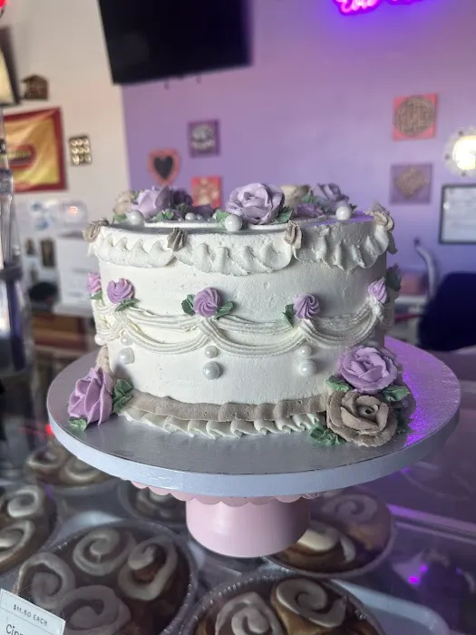 Evie Cakes Picture 3