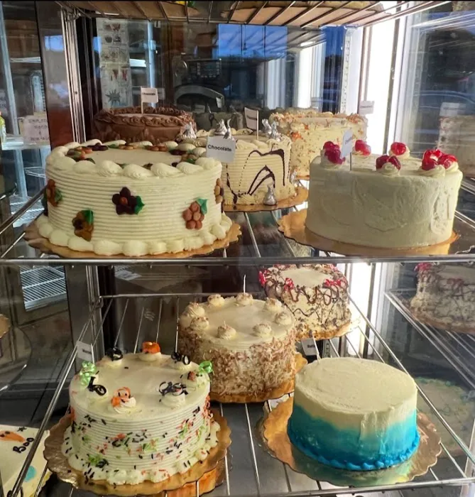 Dutch Kitchen Bake Shop & Deli Picture 8