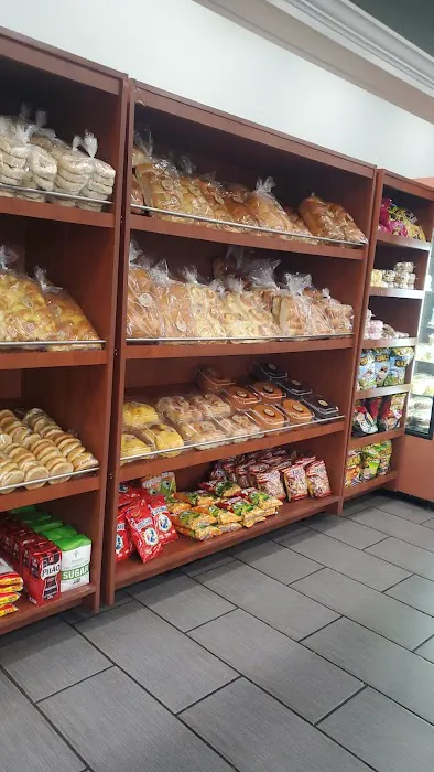 Padaria Brasil - Bakery, Buffet & Pizzeria Picture 9