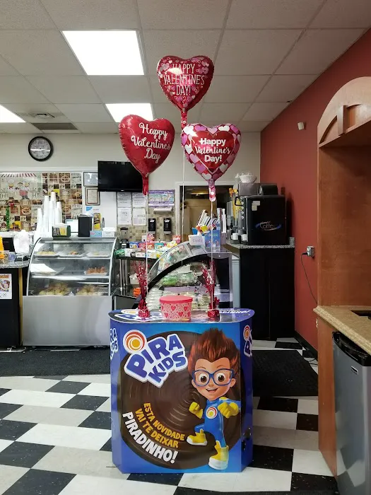 Delanas Bakery Picture 5