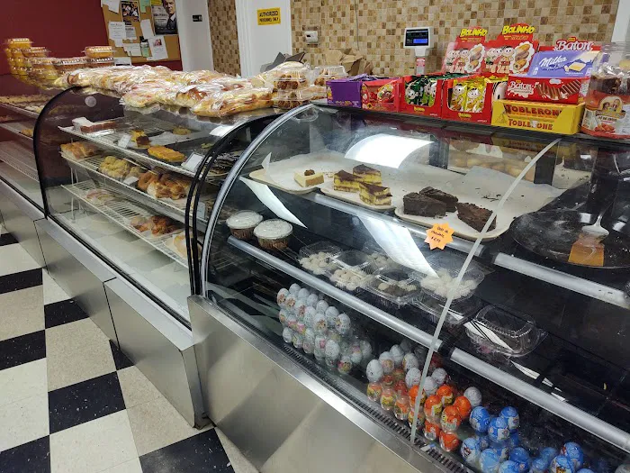 Delanas Bakery Picture 8