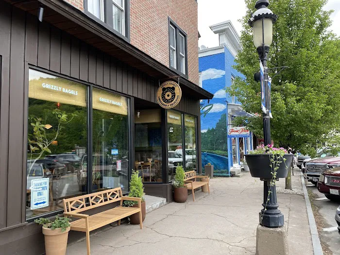 Grizzly Bagels Picture 7