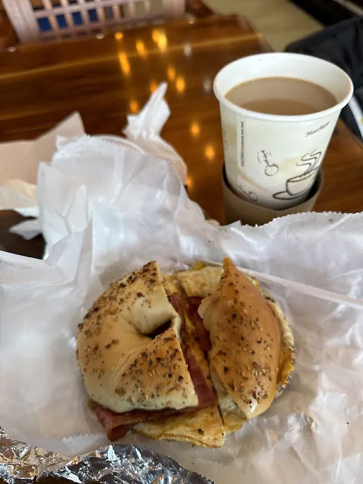 Wally's Bagel Nosh Picture 9